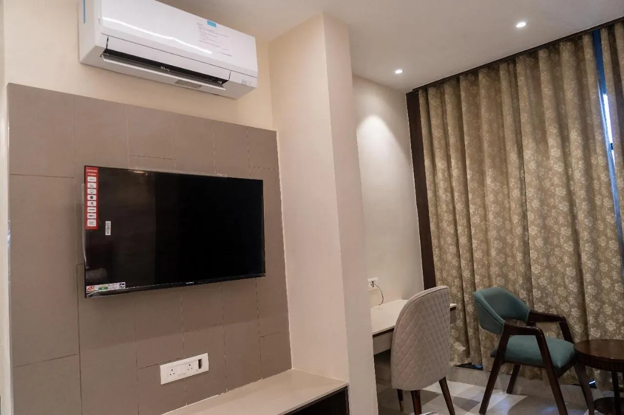 Hotel Anant Inn Varanasi