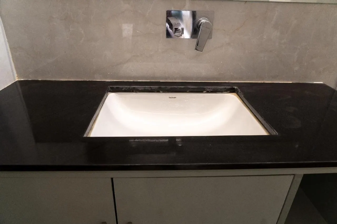 Hotel Anant Inn Varanasi