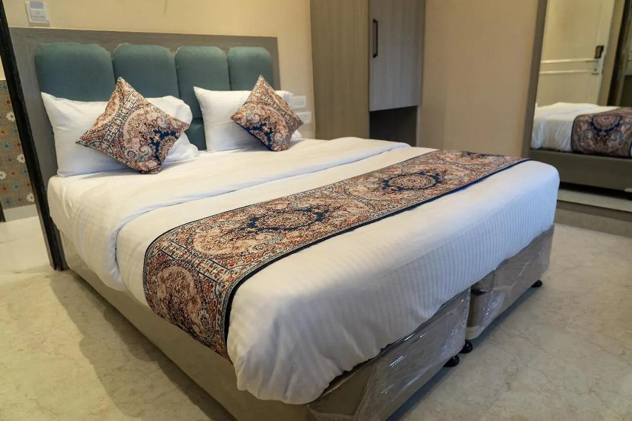 ***  Hotel Anant Inn Varanasi India