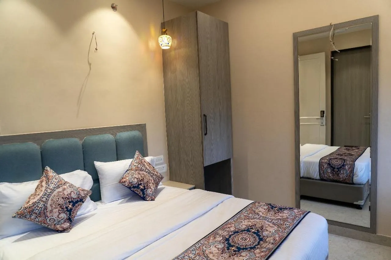 Hotel Anant Inn Varanasi