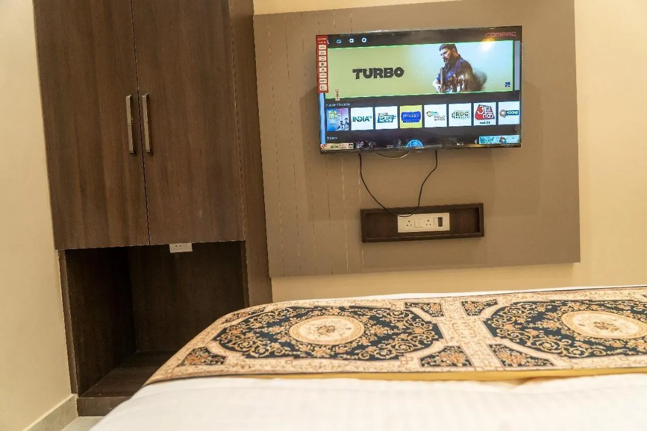 Hotel Anant Inn Varanasi