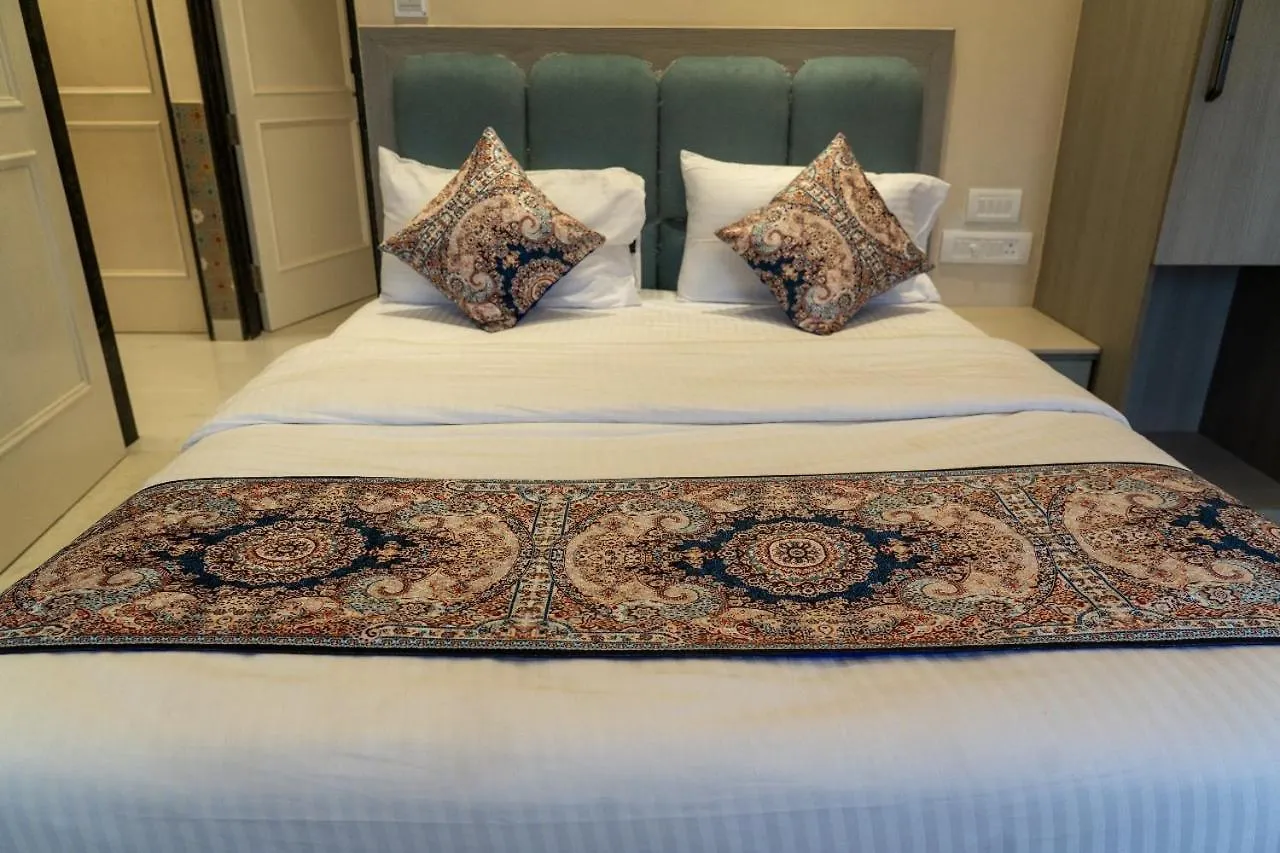 Hotel Anant Inn Varanasi