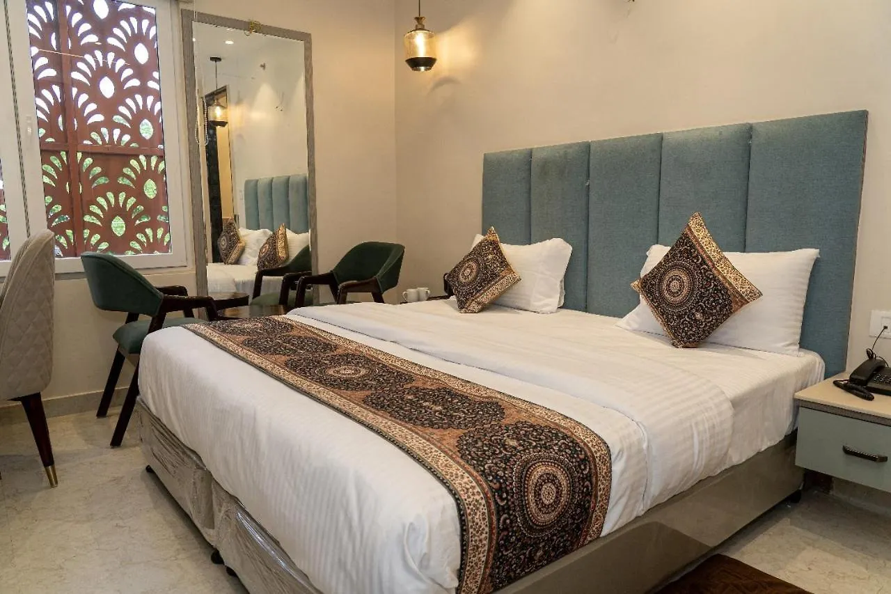 Hotel Anant Inn Varanasi India