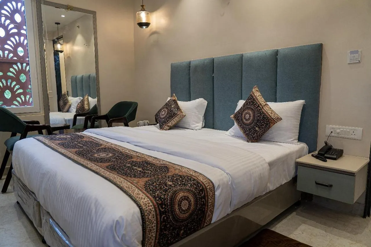 ***  Hotel Anant Inn Varanasi India