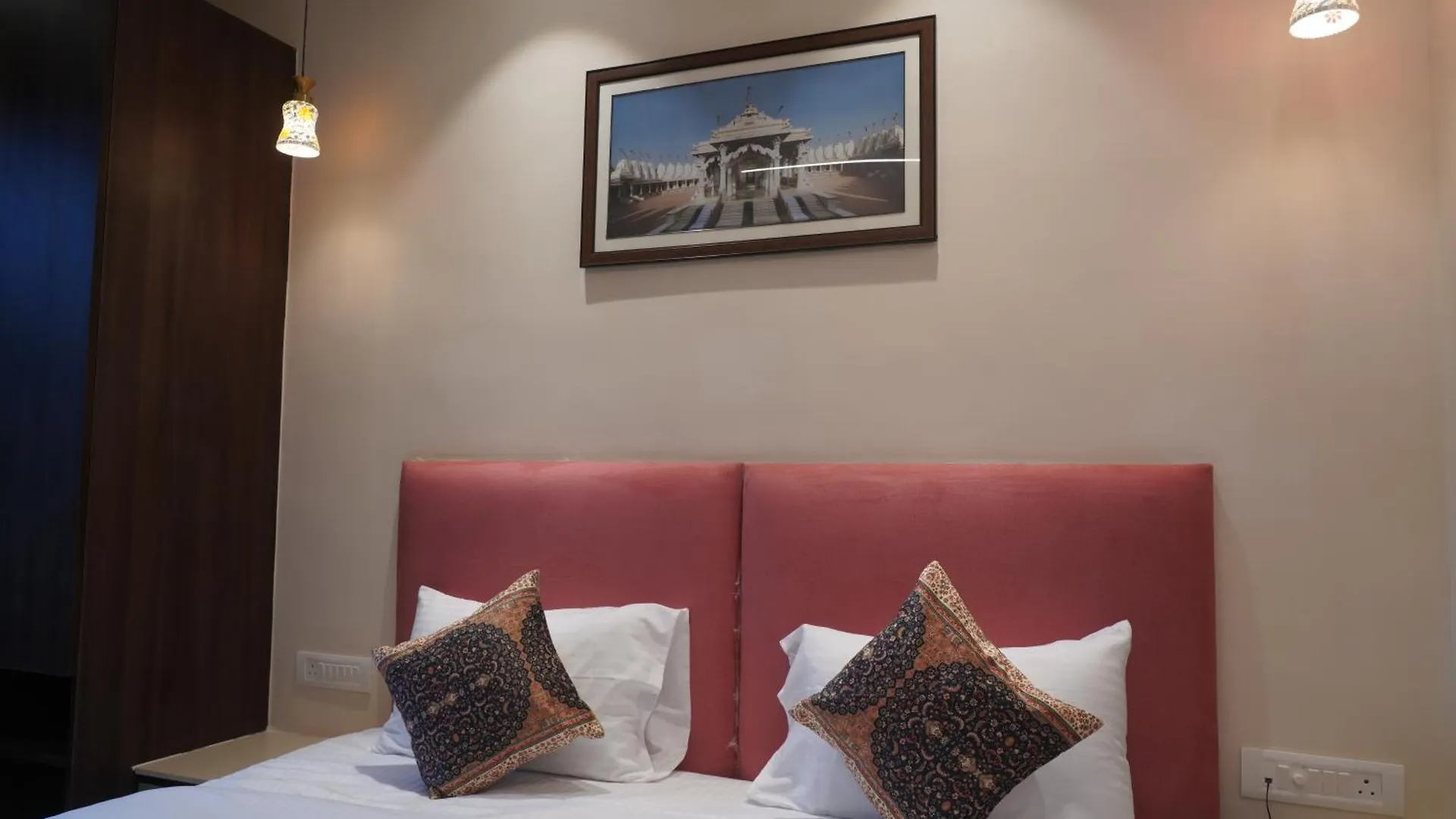 Hotel Anant Inn Varanasi