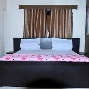 2* Hotel The Swati Palace